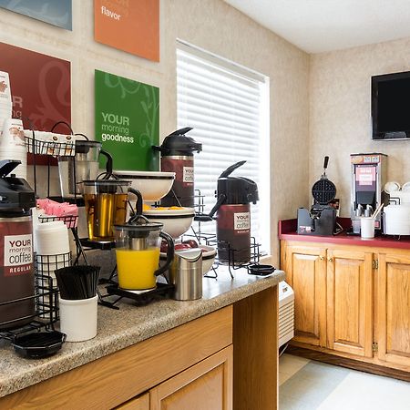 Quality Inn University Area ファームビル エクステリア 写真
