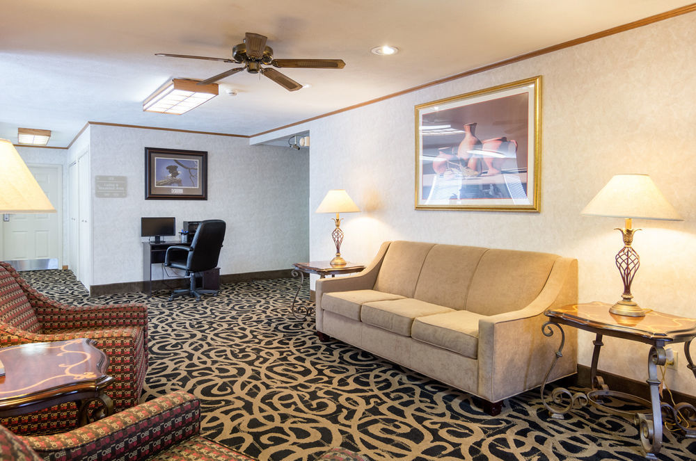 Quality Inn University Area ファームビル エクステリア 写真