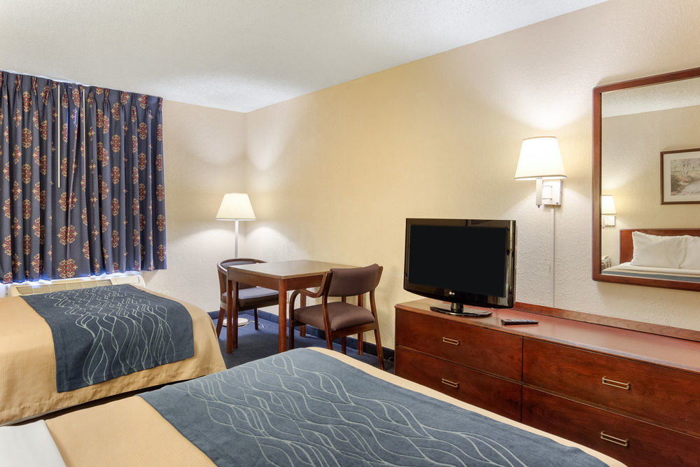 Quality Inn University Area ファームビル エクステリア 写真